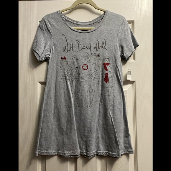 NWT Walt Disney World- Disney Parks Women’s Junior Authentic T-Shirt Gray Sz M - Picture 2 of 11